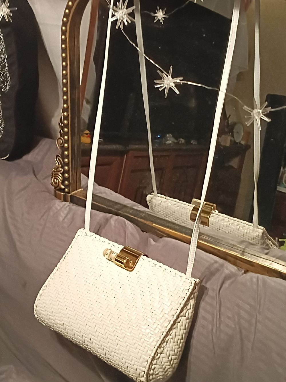 Woven Rodo Italy White Shoulder Bag with Gold-Tone Clasp(100%Authentic,Rare) - Picture 10 of 14